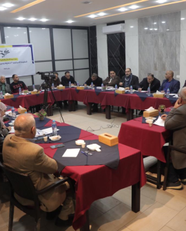 صورة من ورشة العصف الفكري التي نظمها مركز عروبة للأبحاث والتفكير الاستراتيجي بعنوان (الحكومة الصهيونية المتطرفة وسبل المواجهة فلسطينياً)